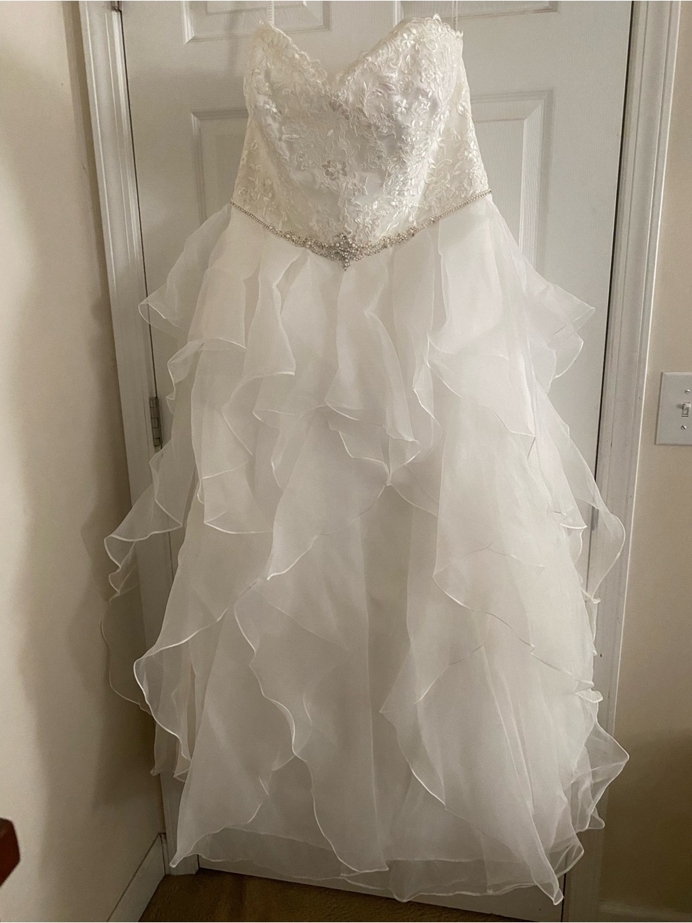 Davids Bridal Strapless White Ruffled Ball Gown Wedding Dress Organza size 18w